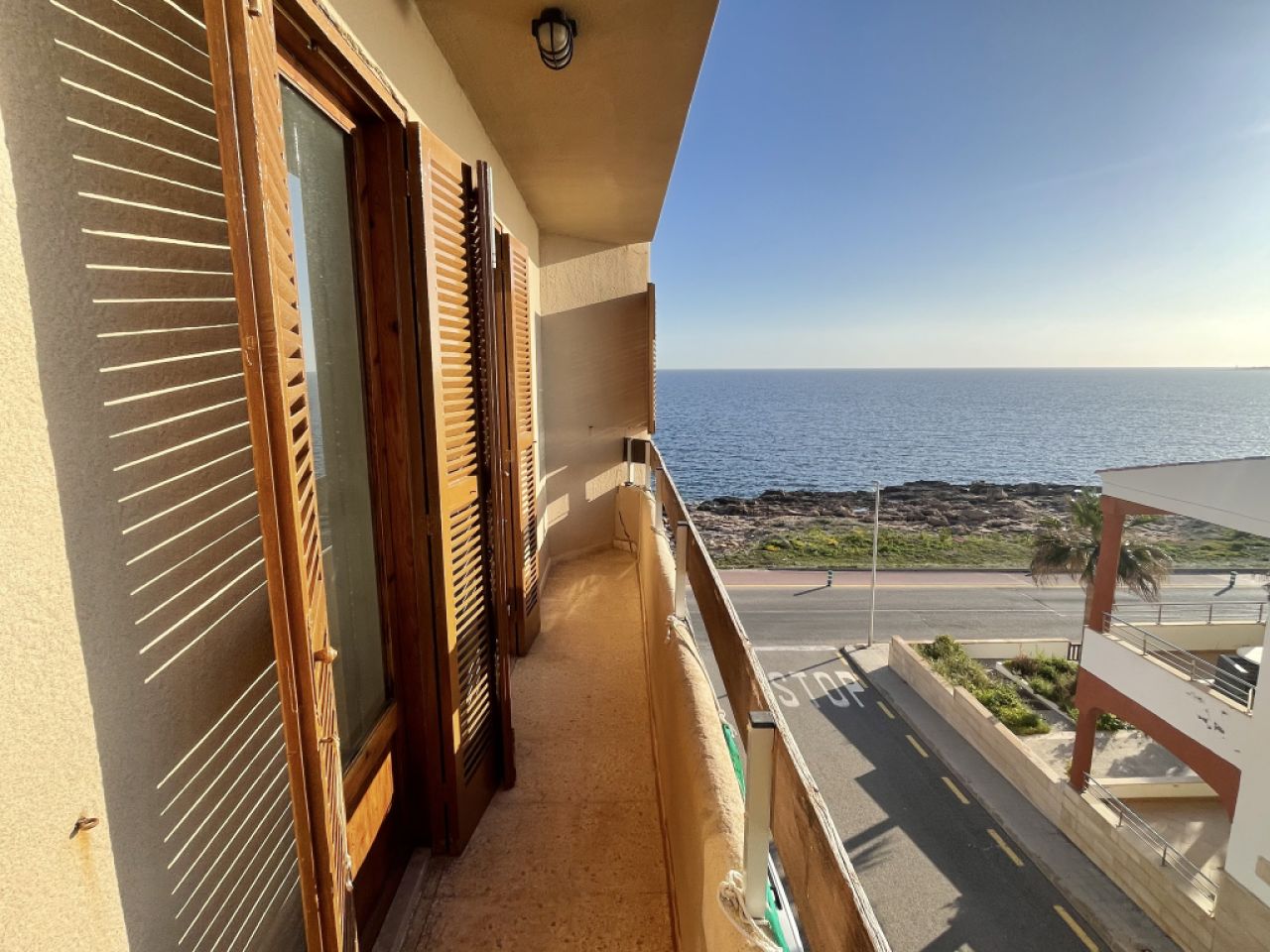 Winter: Sonniges Apartment mit Terrasse in 1. Linie von Sa Rapita -- AP 06 WT