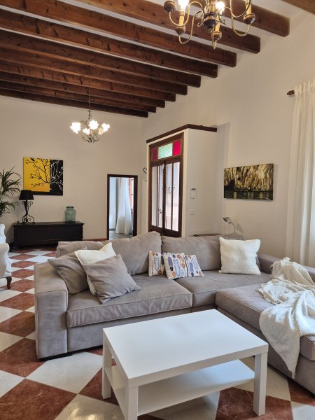 WINTER: Typisch mallorquinisches Dorfhaus auf 2 Etagen in Ariany -- DH 20 WT
