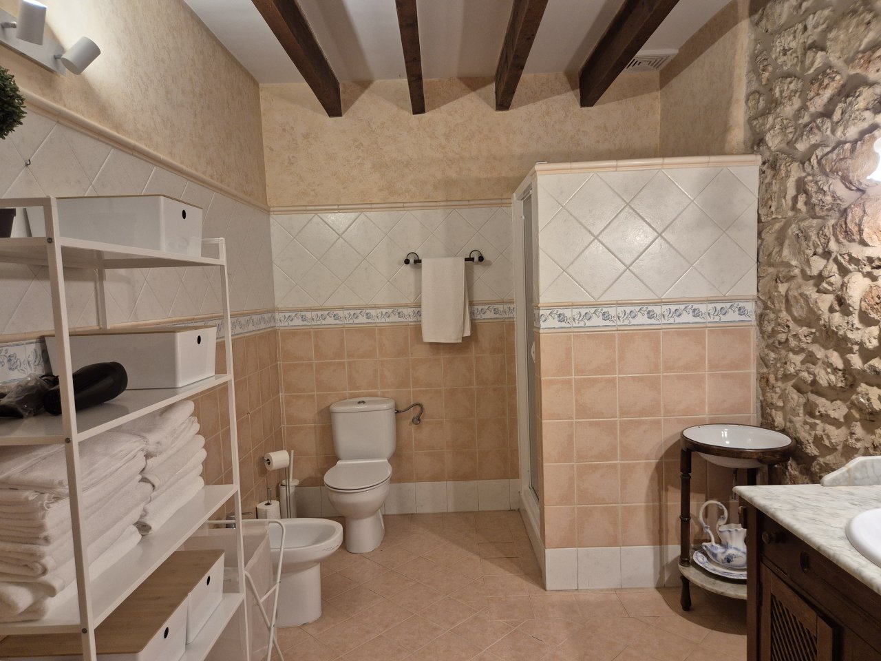 WINTER: Typisch mallorquinisches Dorfhaus auf 2 Etagen in Ariany -- DH 20 WT