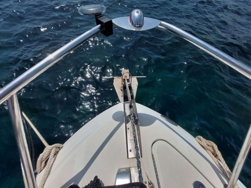 PRECIO DE INVIERNO: Embarcación a motor Sea Ray 260 Sundancer con amarre hasta marzo