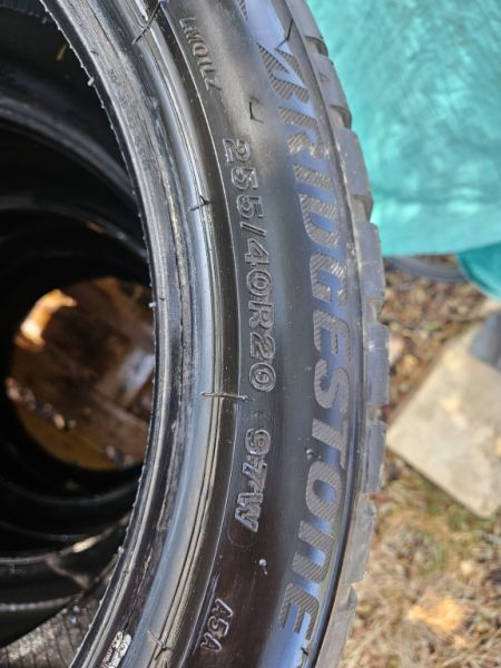 Winter tyres as good as new