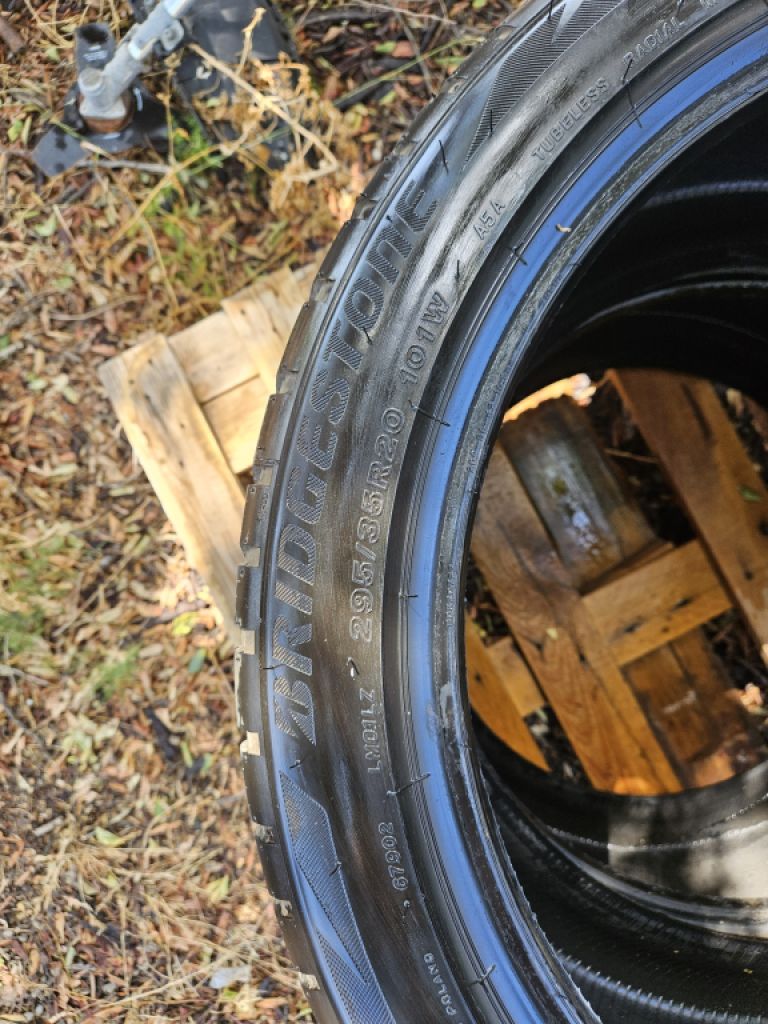 Winter tyres as good as new