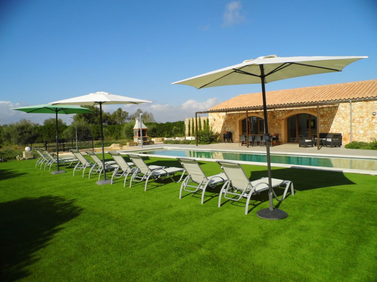 TEMPORADA DE INVIERNO 24/ 25: Finca de una sola planta y de última generación cerca de Manacor --- F