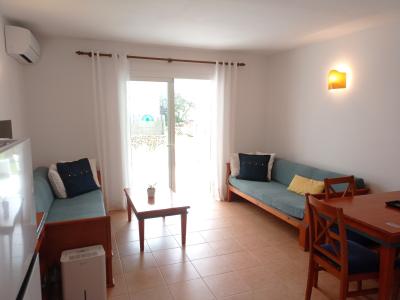 Winter season: Ground-floor apartment with terrace and communal pool near the harbor of Cala Dor --- AP 14 WT