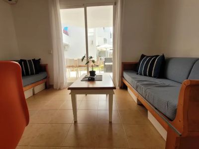 Winter season: Ground-floor apartment with terrace and communal pool near the harbor of Cala Dor --- AP 14 WT