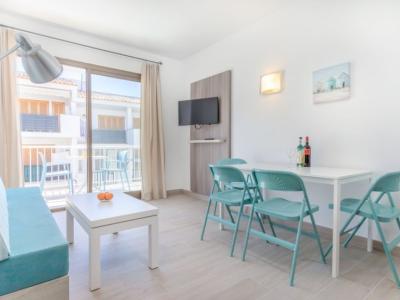 WINTERSAISON: Moderne, helle Apts mit Terrassen in Colonia St Jordi-- AP 16 WT
