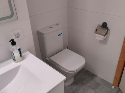 Wintersaison: Modernisiertes Apartment in 1. Line der Küste von  Cala Morlanda -- AP 09 WT