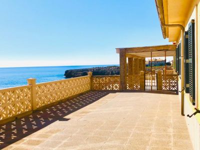 Wohnen direkt am Meer  - Modernes Haus mit Pool und Gästeapartment
