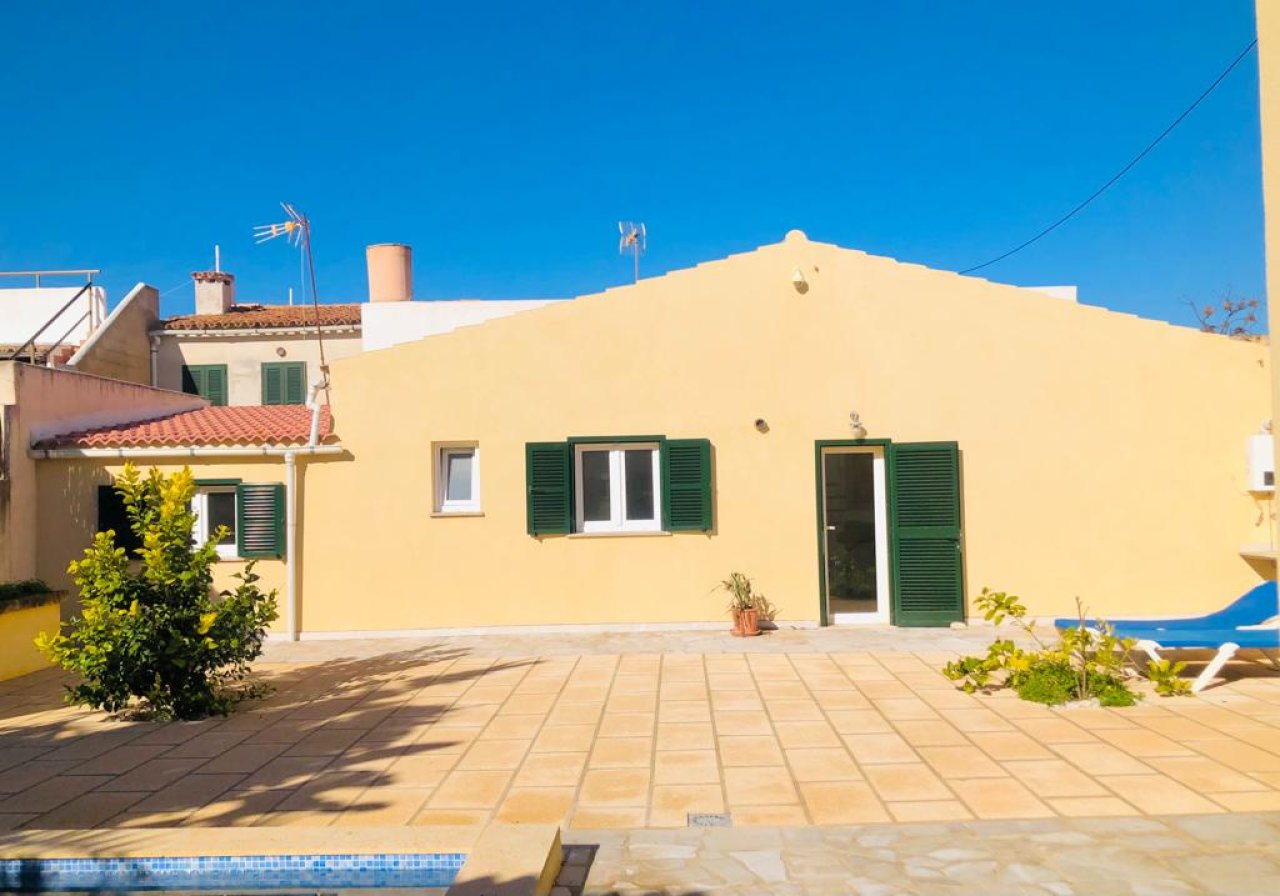 Wohnen direkt am Meer  - Modernes Haus mit Pool und Gästeapartment