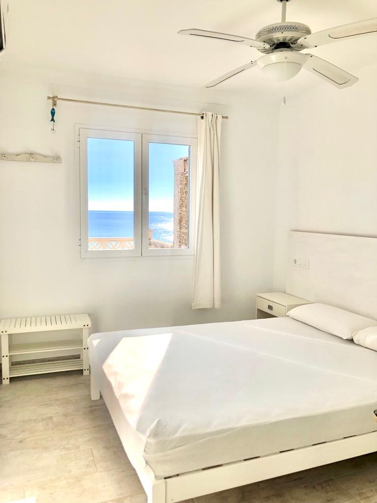 Wohnen direkt am Meer  - Modernes Haus mit Pool und Gästeapartment