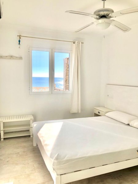 Wohnen direkt am Meer  - Modernes Haus mit Pool und Gästeapartment