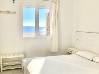 Wohnen direkt am Meer  - Modernes Haus mit Pool und Gästeapartment