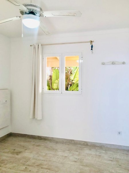 Wohnen direkt am Meer  - Modernes Haus mit Pool und Gästeapartment