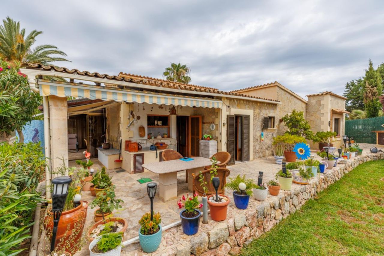 Wohnhaus mit Gästeapartment in Bonaire Alcudia