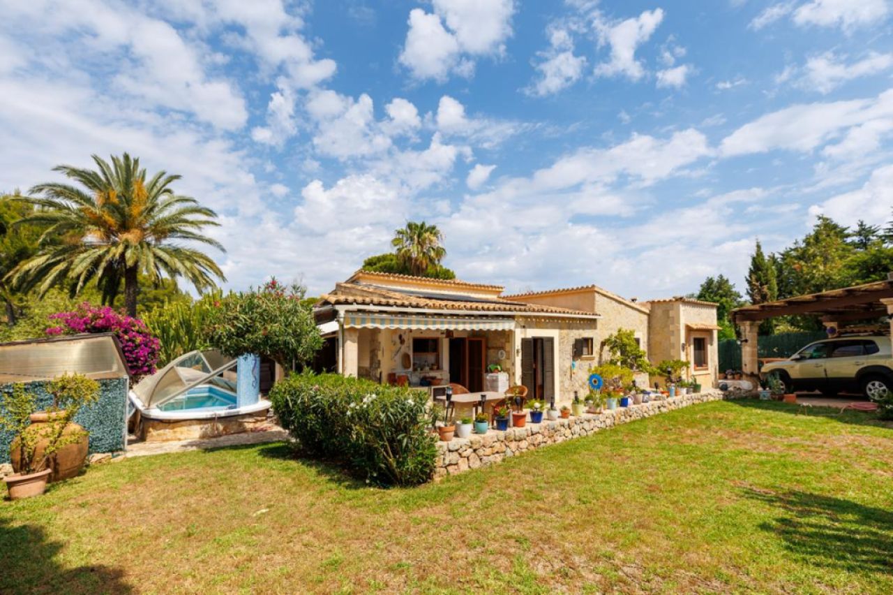 Wohnhaus mit Gästeapartment in Bonaire Alcudia