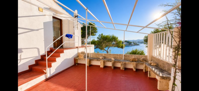 WOHNUNG DIREKT AM MEER IN PORTOCOLOM