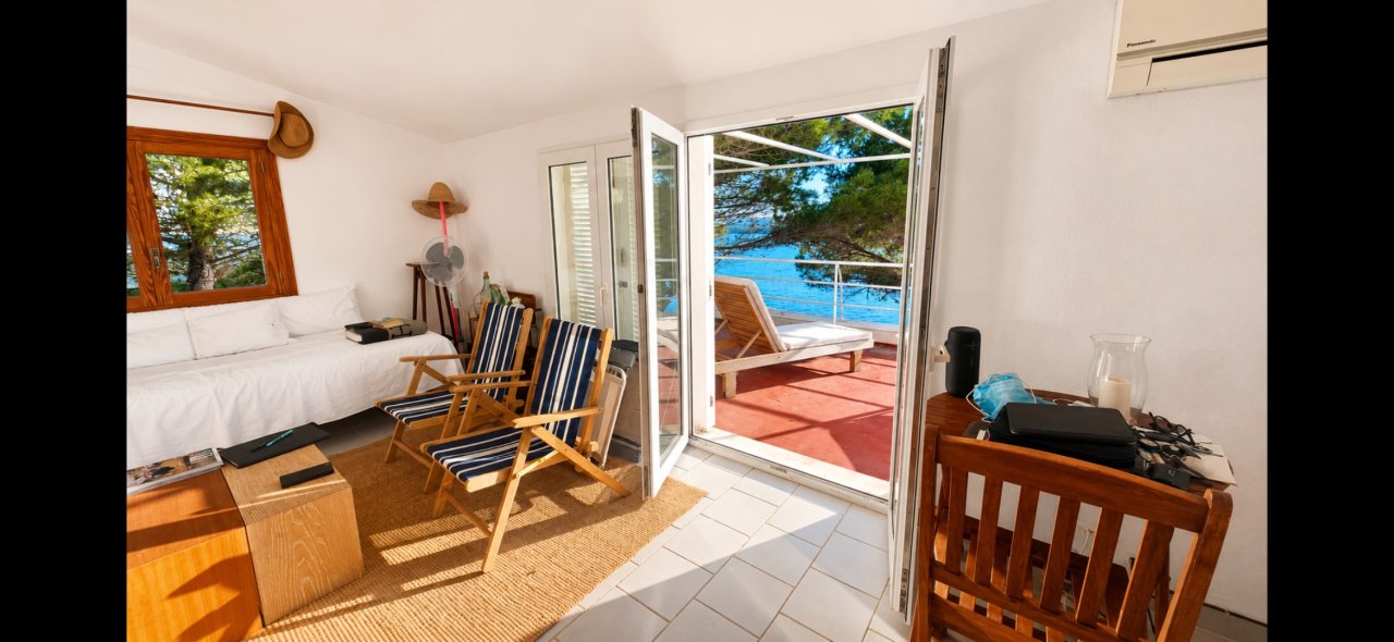 WOHNUNG DIREKT AM MEER IN PORTOCOLOM