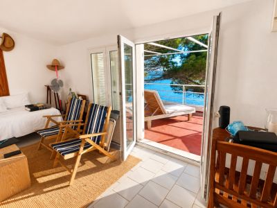 WOHNUNG DIREKT AM MEER IN PORTOCOLOM