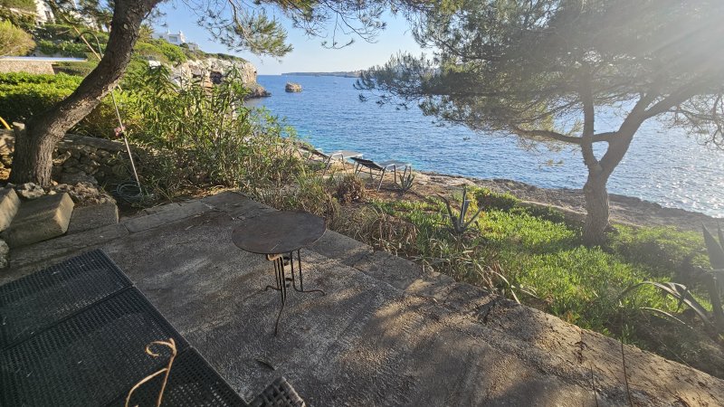 WOHNUNG DIREKT AM MEER IN PORTOCOLOM