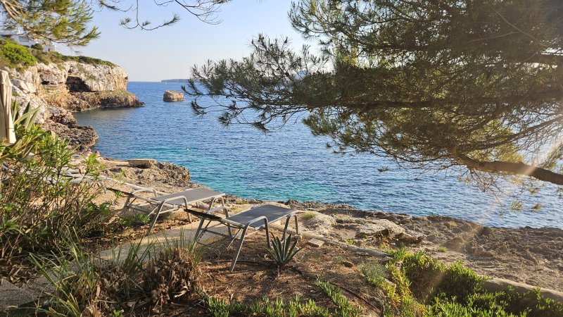 WOHNUNG DIREKT AM MEER IN PORTOCOLOM