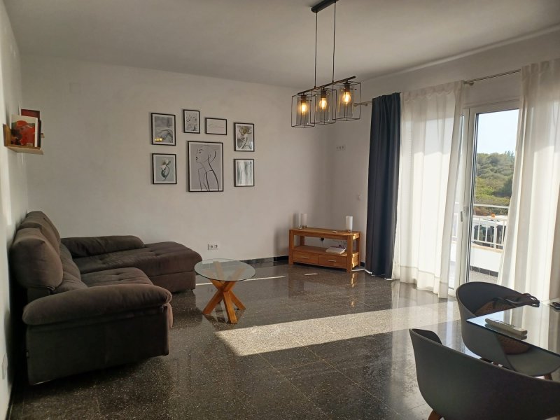 Primer piso en Portocolom, 3 dormitorios (posibilidad de párking)