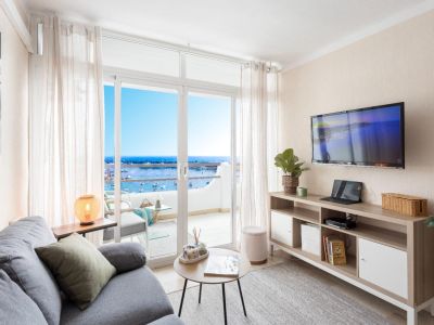 Wohnung in erster Meereslinie in Port Adriano zur Miete oder zum Kauf