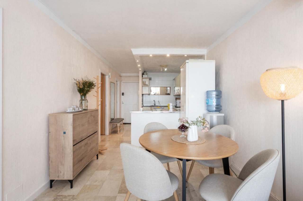 Wohnung in erster Meereslinie in Port Adriano zur Miete oder zum Kauf