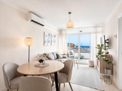 Wohnung in erster Meereslinie in Port Adriano zur Miete oder zum Kauf