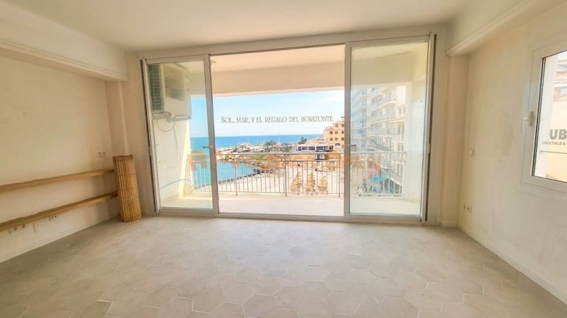 Wohnung in erster Meereslinie in S'illot