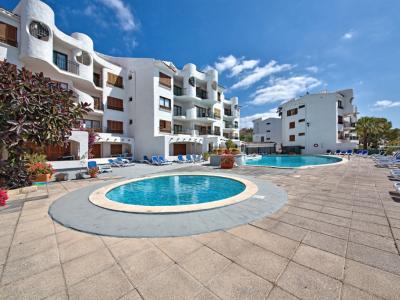 Wohnung in erster Meereslinie Pto. Alcudia mit Pool und in der Nähe des Hafens