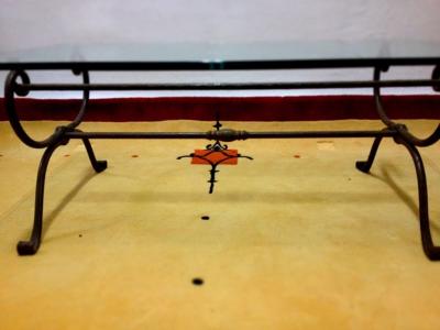 Living room coffee table iron frame finger-thick glass top 120 x 50