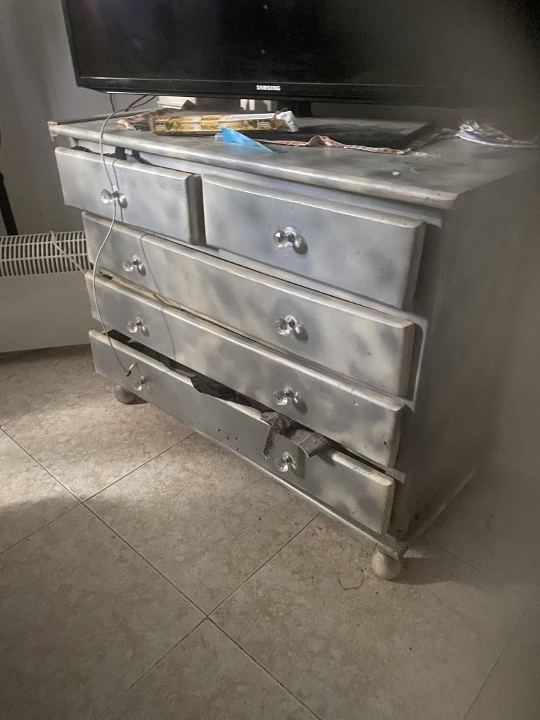 Wohnzimmer Schrank und Vitrine