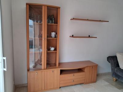 Wohnzimmerschrank mit Vitrine