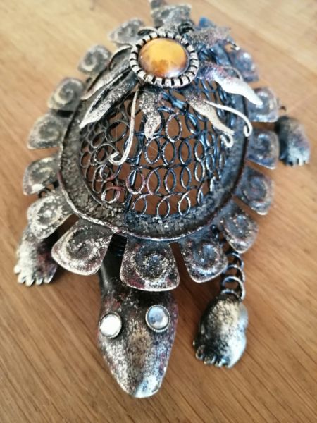 Wunderschöne  Figur aus Metall