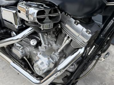 Wunderschöne Harley Dyna Custom | 1450cc Twin Cam | 230er Heckumbau | Matt Black