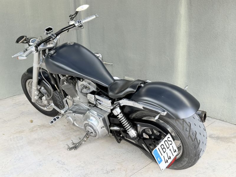Wunderschöne Harley Dyna Custom | 1450cc Twin Cam | 230er Heckumbau | Matt Black