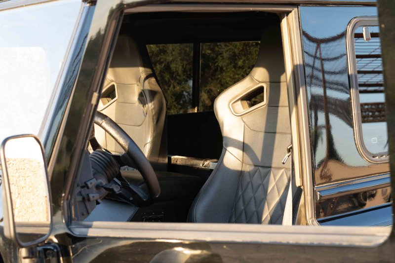 Precioso Land Rover Defender TD5 con A/A - Matriculación española