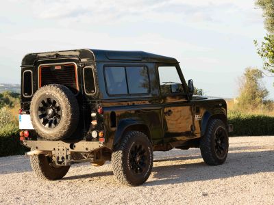 Precioso Land Rover Defender TD5 con A/A - Matriculación española