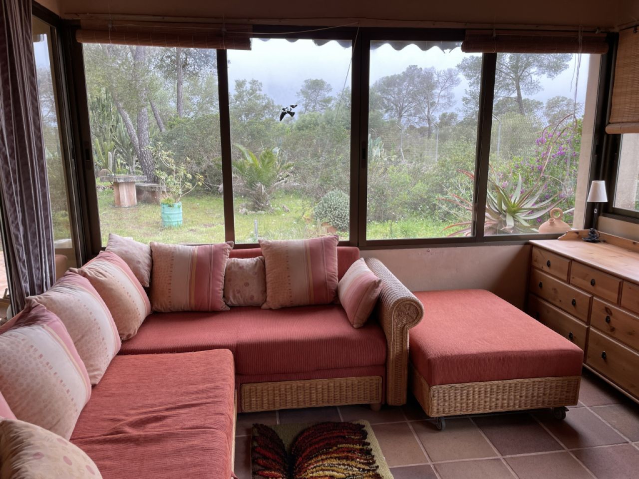 Hermosa casa de huéspedes para alquilar durante todo el verano