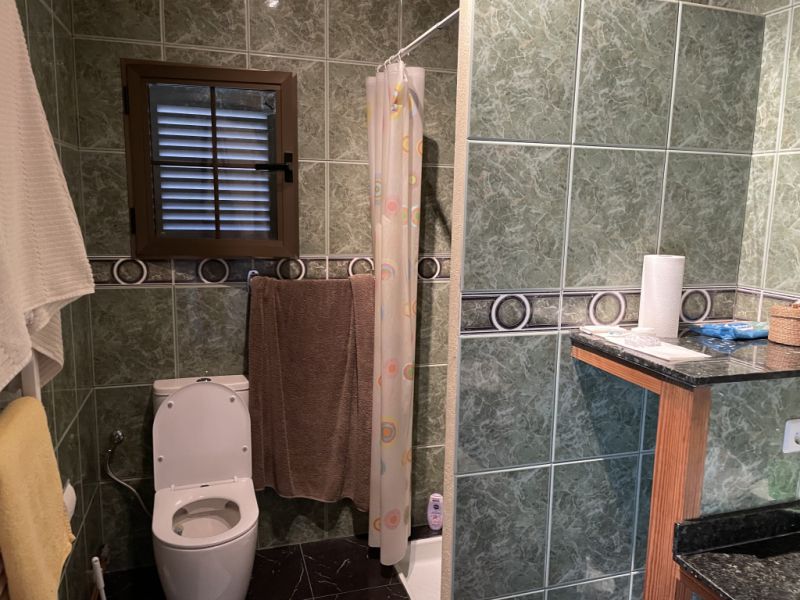 Hermosa casa de huéspedes para alquilar durante todo el verano