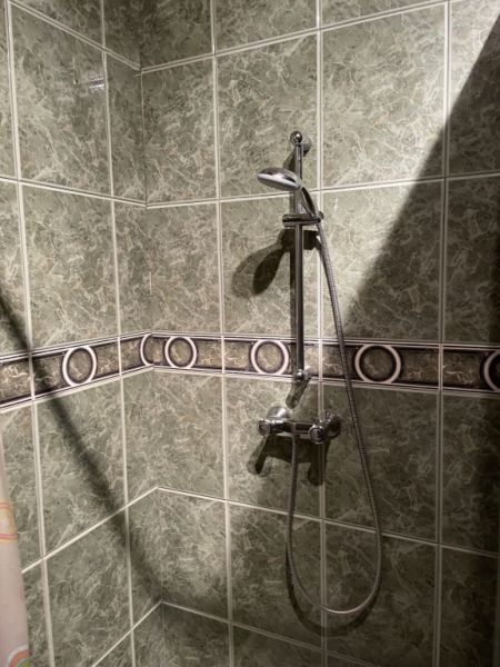 Hermosa casa de huéspedes para alquilar durante todo el verano