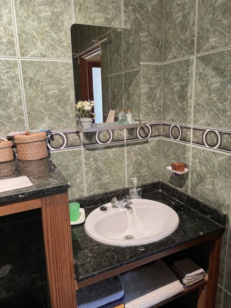 Hermosa casa de huéspedes para alquilar durante todo el verano