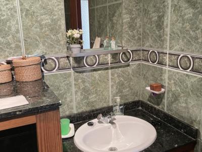 Hermosa casa de huéspedes para alquilar durante todo el verano