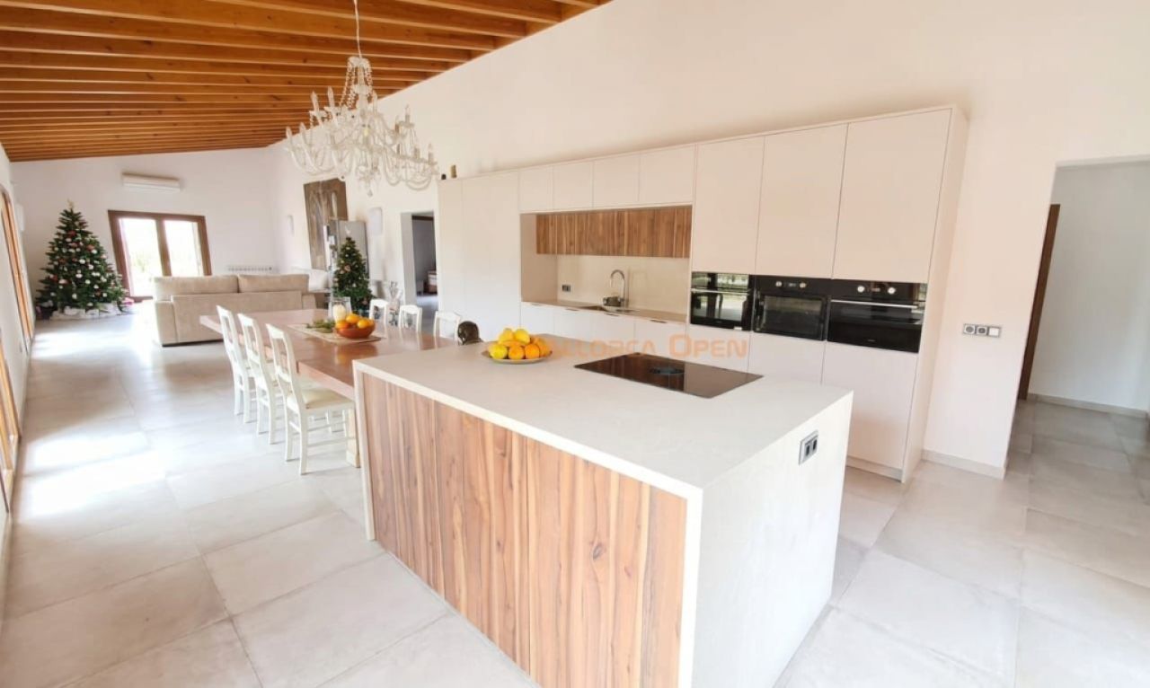 Wunderschönes großes Bauhaus-Anwesen zu vermieten in Manacor, Adresse Colonia de Sant Pere