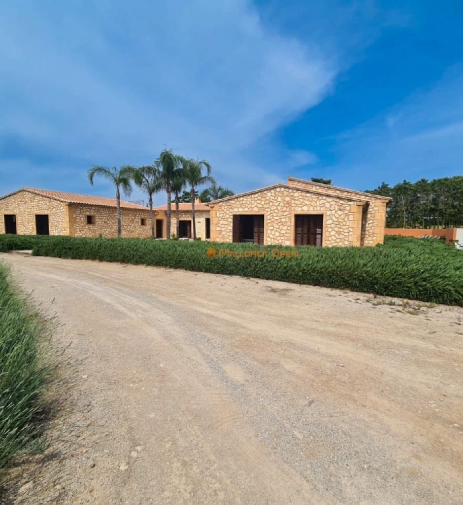 Wunderschönes großes Bauhaus-Anwesen zu vermieten in Manacor, Adresse Colonia de Sant Pere