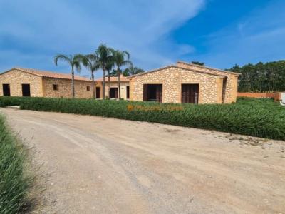 Wunderschönes großes Bauhaus-Anwesen zu vermieten in Manacor, Adresse Colonia de Sant Pere