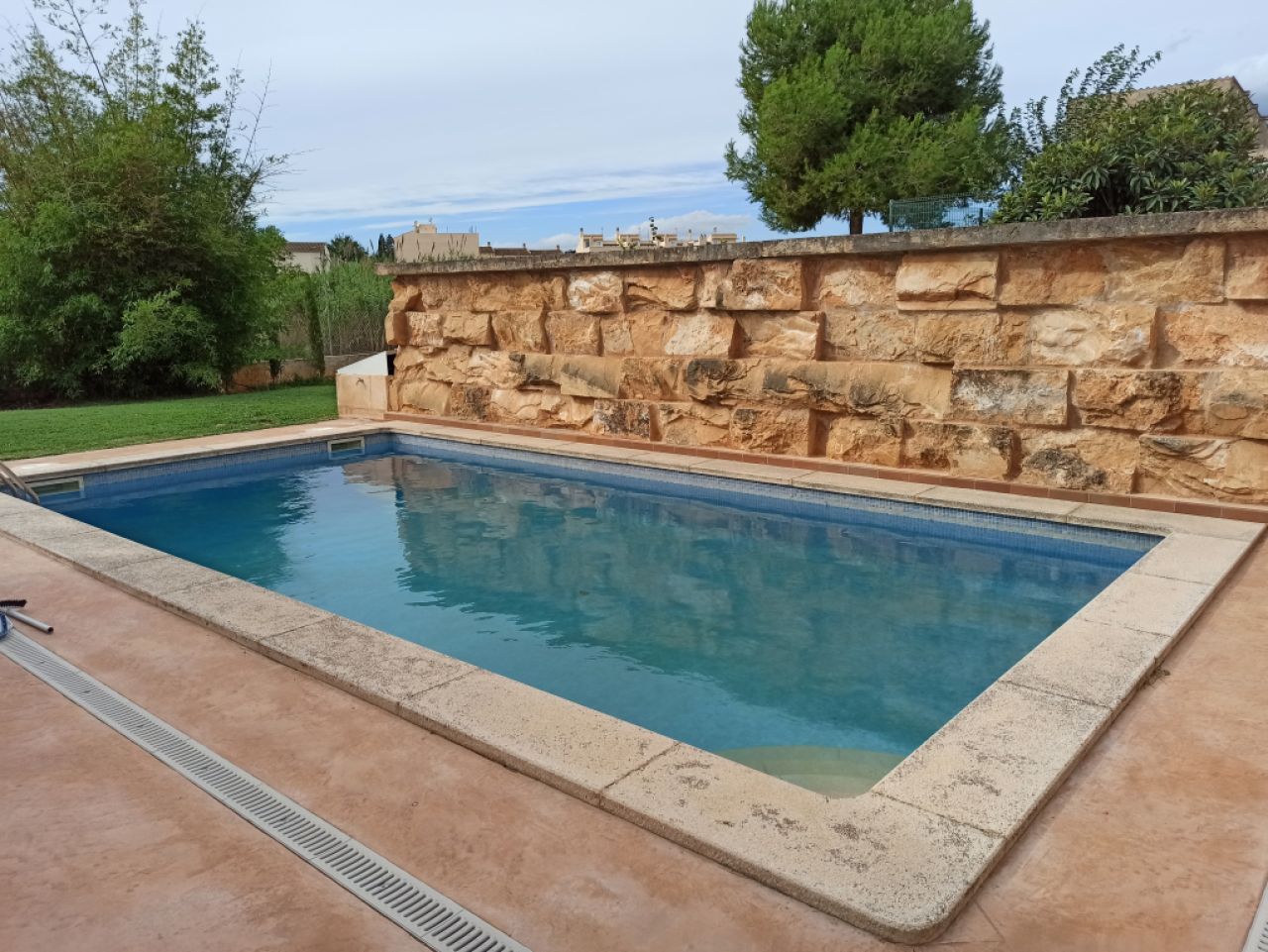 Wunderschönes Stadthaus mit Pool Son Carrio