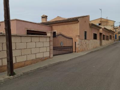 Wunderschönes Stadthaus mit Pool Son Carrio