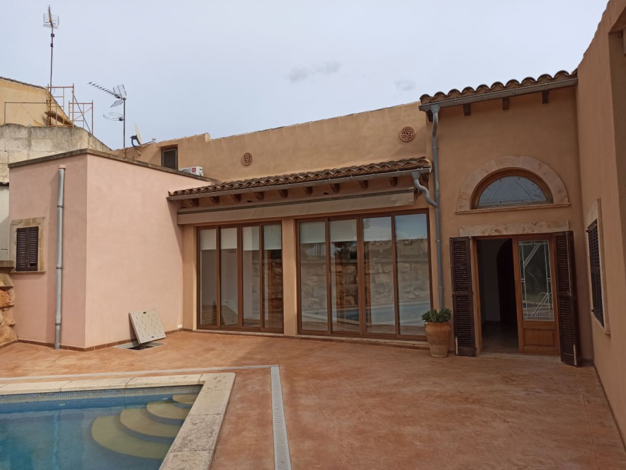 Wunderschönes Stadthaus mit Pool Son Carrio