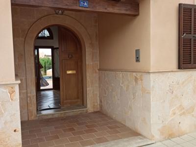 Wunderschönes Stadthaus mit Pool Son Carrio